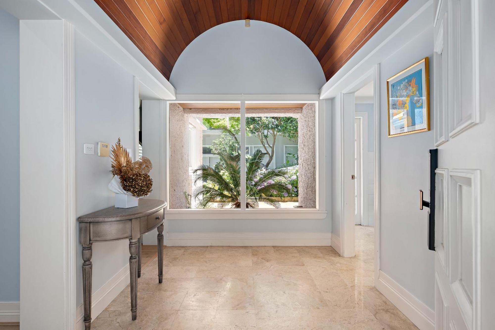 Harbourfront Haven 4br Retreat With Stunning Views Of Iconic Landmarks Sydney
