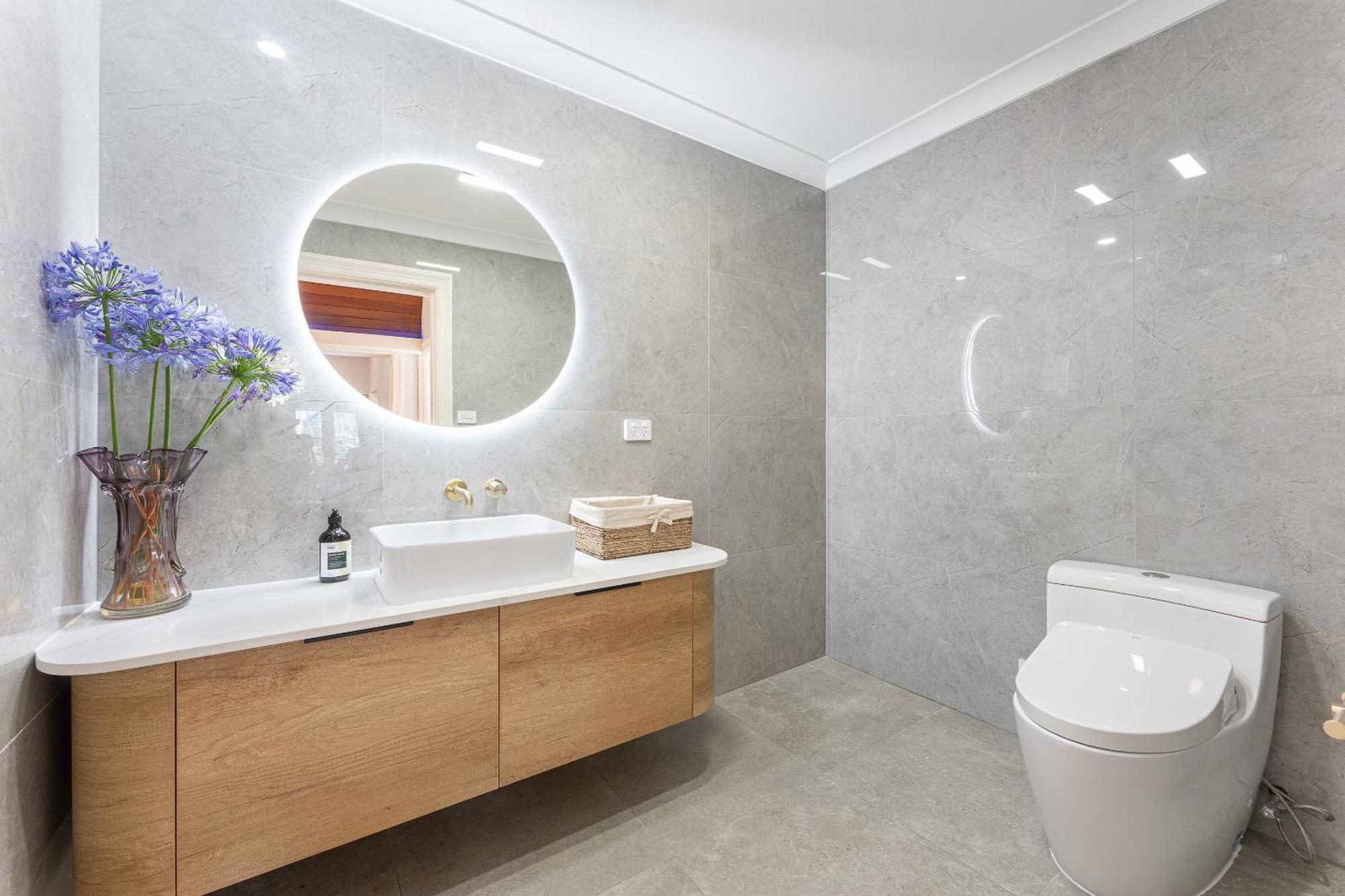 Harbourfront Haven 4br Retreat With Stunning Views Of Iconic Landmarks Sydney